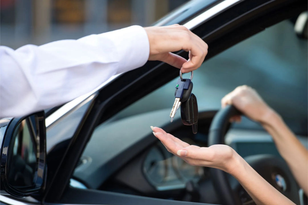Noleggio Auto Canavese Preventivo Traino Minibus Pont Canavese